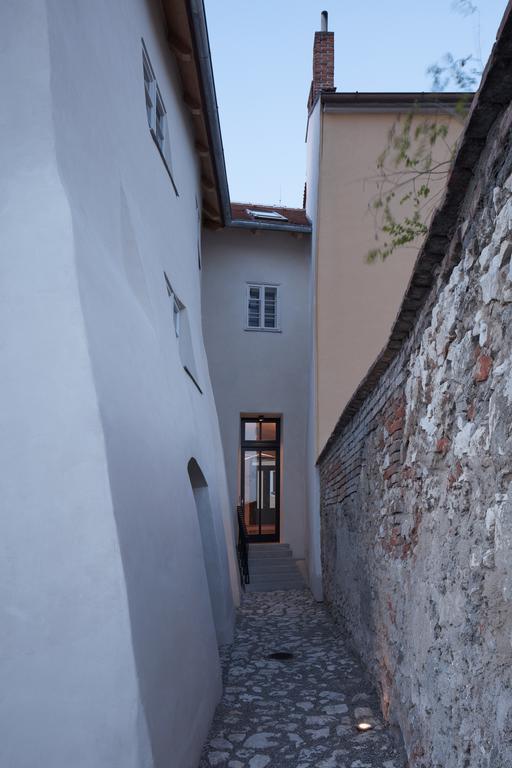 Stajnhaus Hotell Mikulov Exteriör bild
